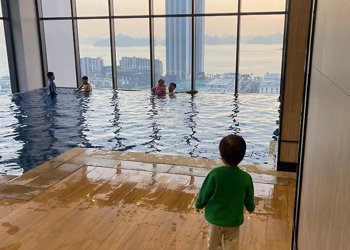 Ocean Breeze Ha Long
